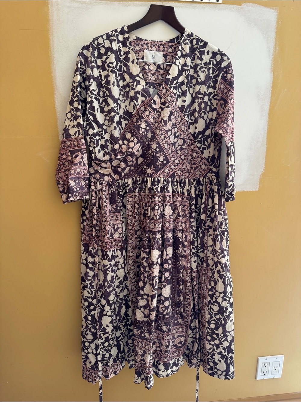 Gasa wrap style dress
